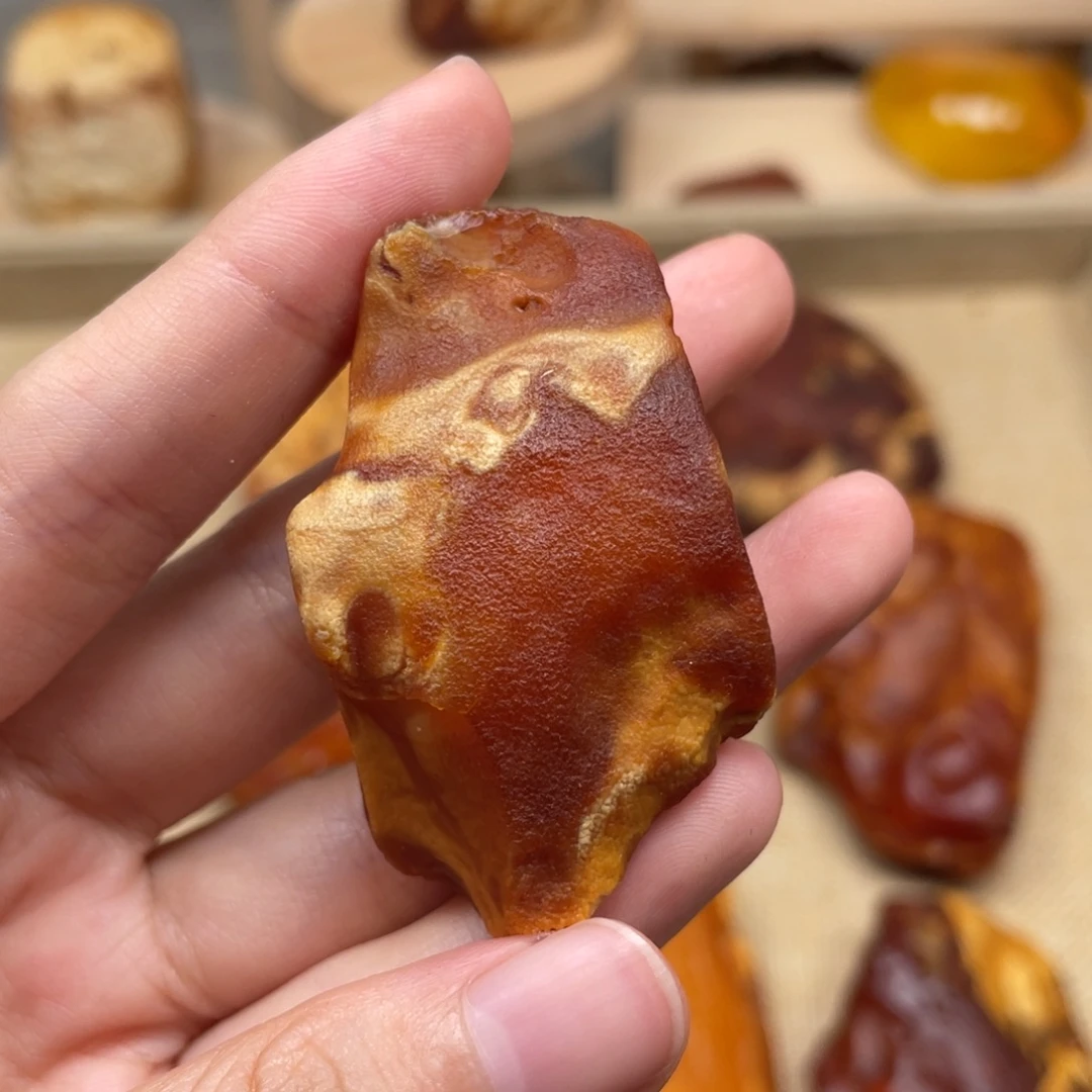 琥珀未镶嵌珠宝奇石