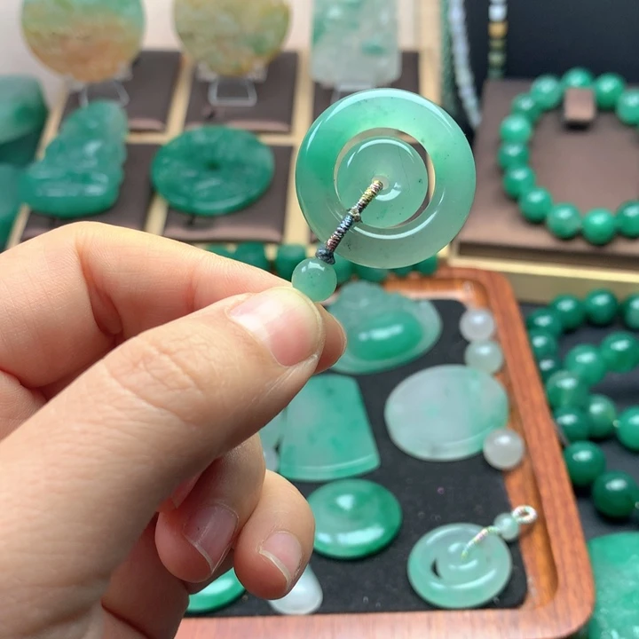 未镶嵌石英质玉珠宝半成品