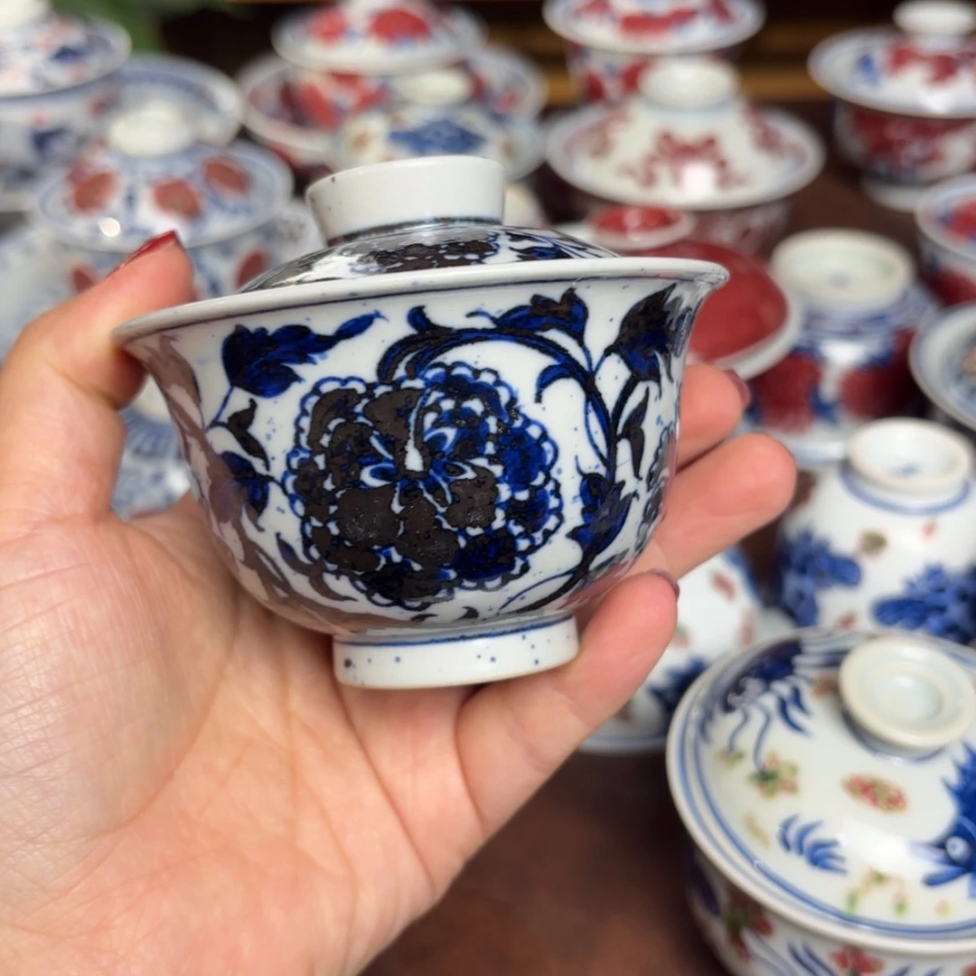 青花手绘元青花牡丹盖碗