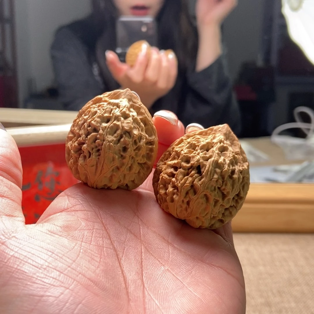 文玩核桃吊坠霸王13