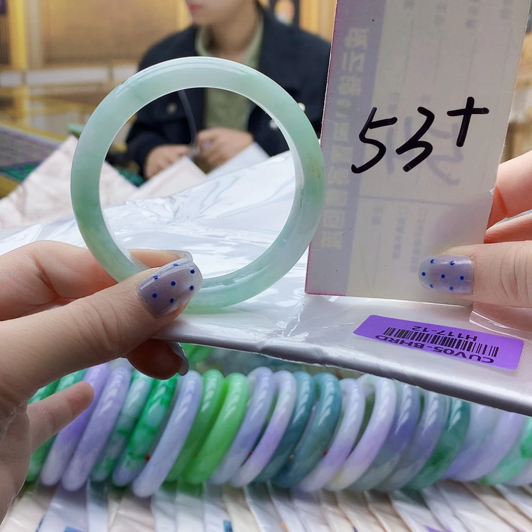 翡翠未镶嵌手镯hjj