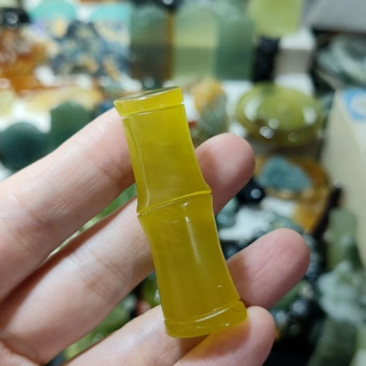 岫玉未镶嵌挂坠款式