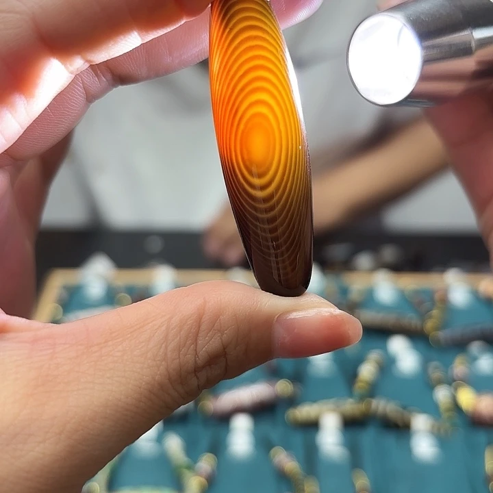 合金颈饰玛瑙/玉髓