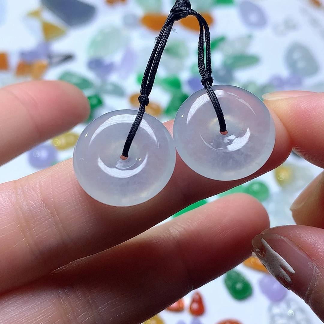 翡翠未镶嵌颈饰扣