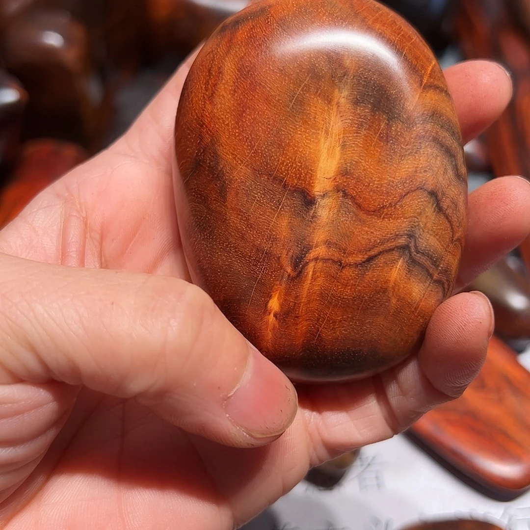 交趾黄檀（大红酸枝）风*者