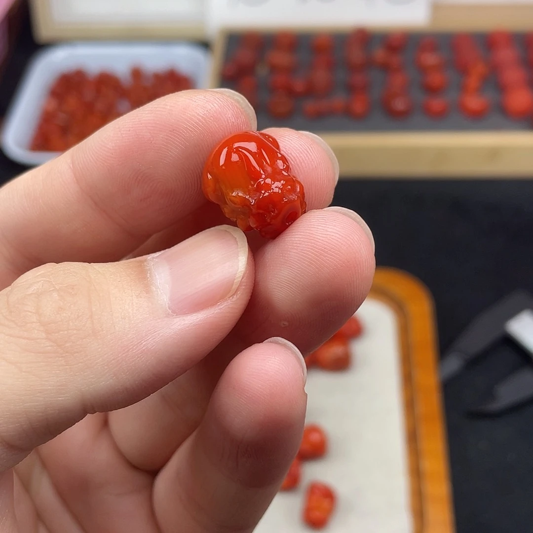 未镶嵌7号瓦西柿子红卡12*16貔貅一颗南红玛瑙