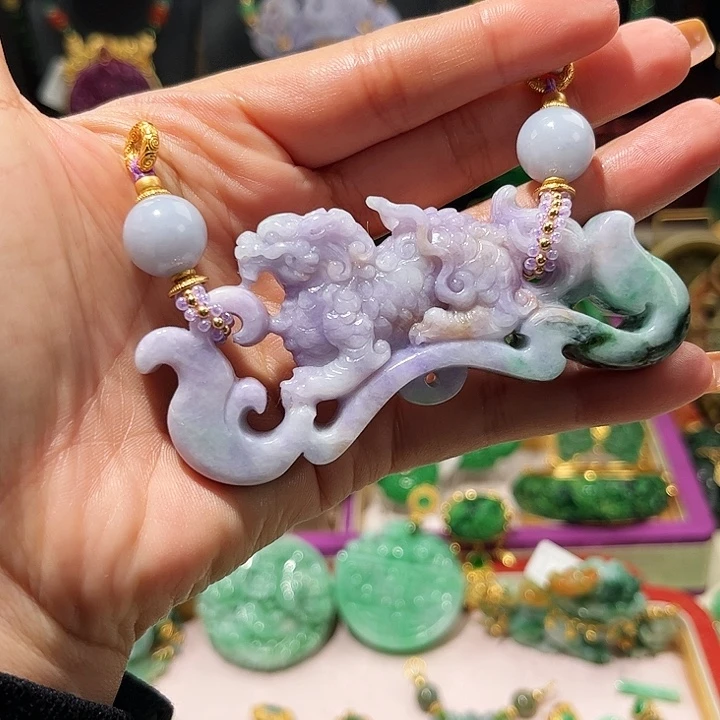 【闪购商品】翡翠吊坠(赠链)未镶嵌如意勾