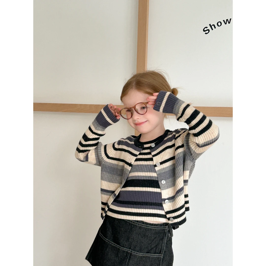 57110楚心然春款女童中童条纹针织背心开衫两件套时尚毛衣外套