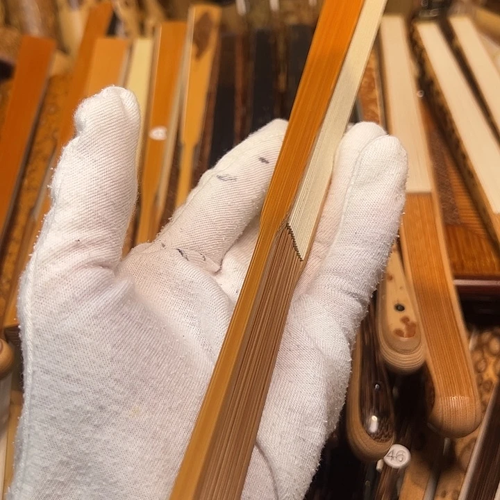 锋***哥扇子老玉竹瑕疵款一把