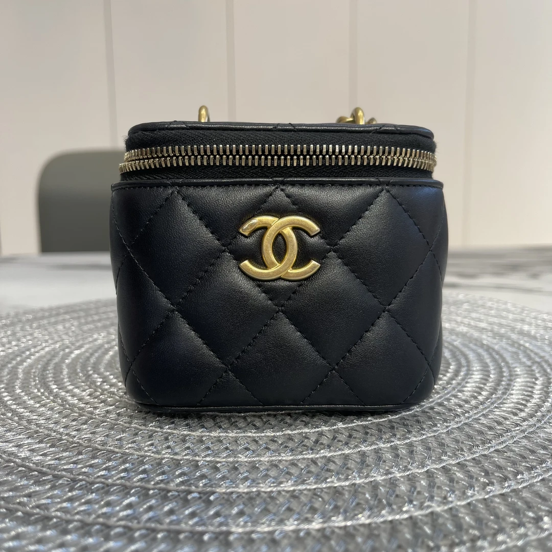 99新 Chanel/香奈儿 黑金菱格山茶花化妆盒带镜子