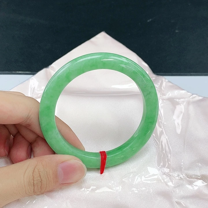 翡翠未镶嵌手镯圈57.3。15096