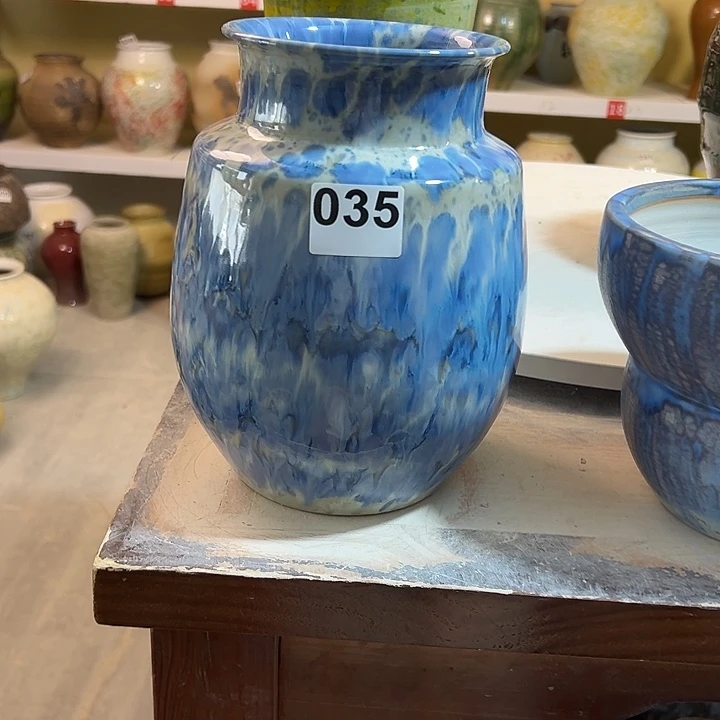 猫***飞花瓶白泥口10，高23，035，摆件