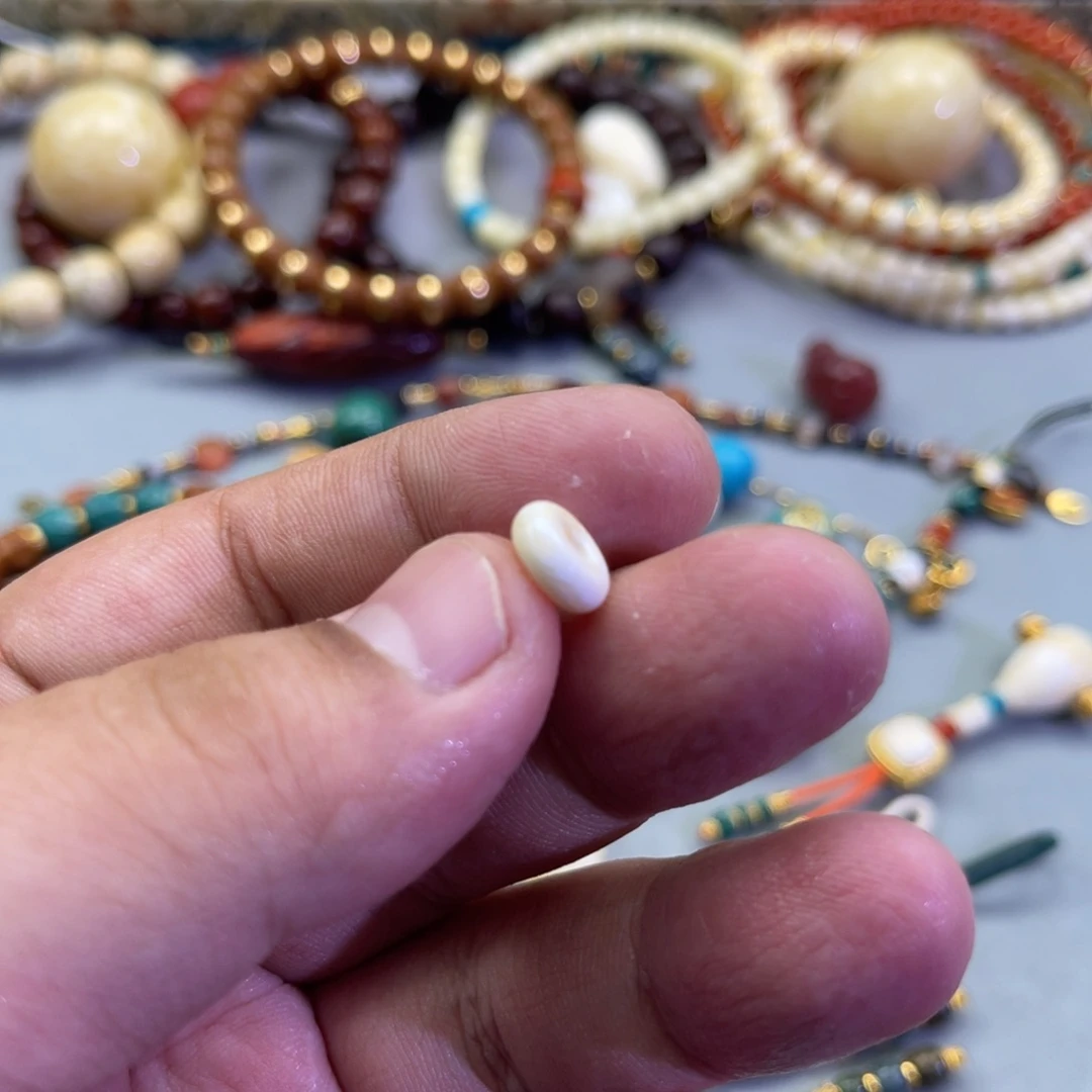 琥珀未镶嵌珠宝奇石131