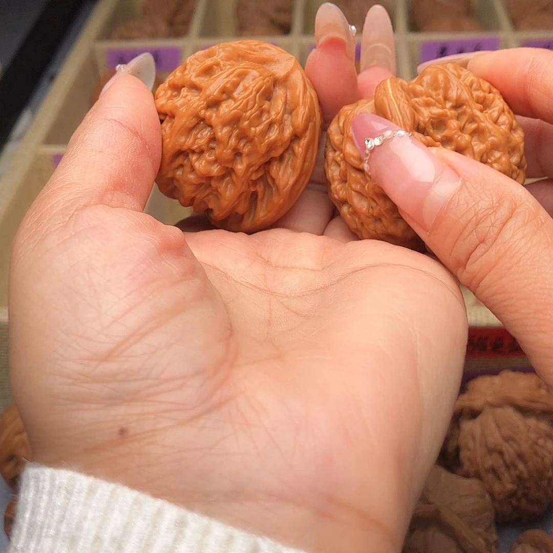 つ****把件文玩核桃红锦鲤