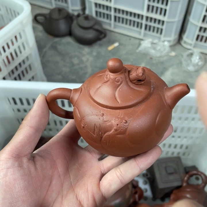 紫砂茶壶老厂紫砂壶一件。