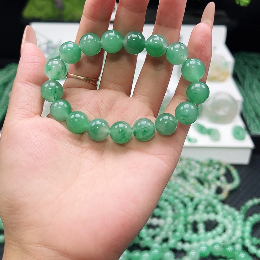 石英质玉（非洲翠）未镶嵌手链