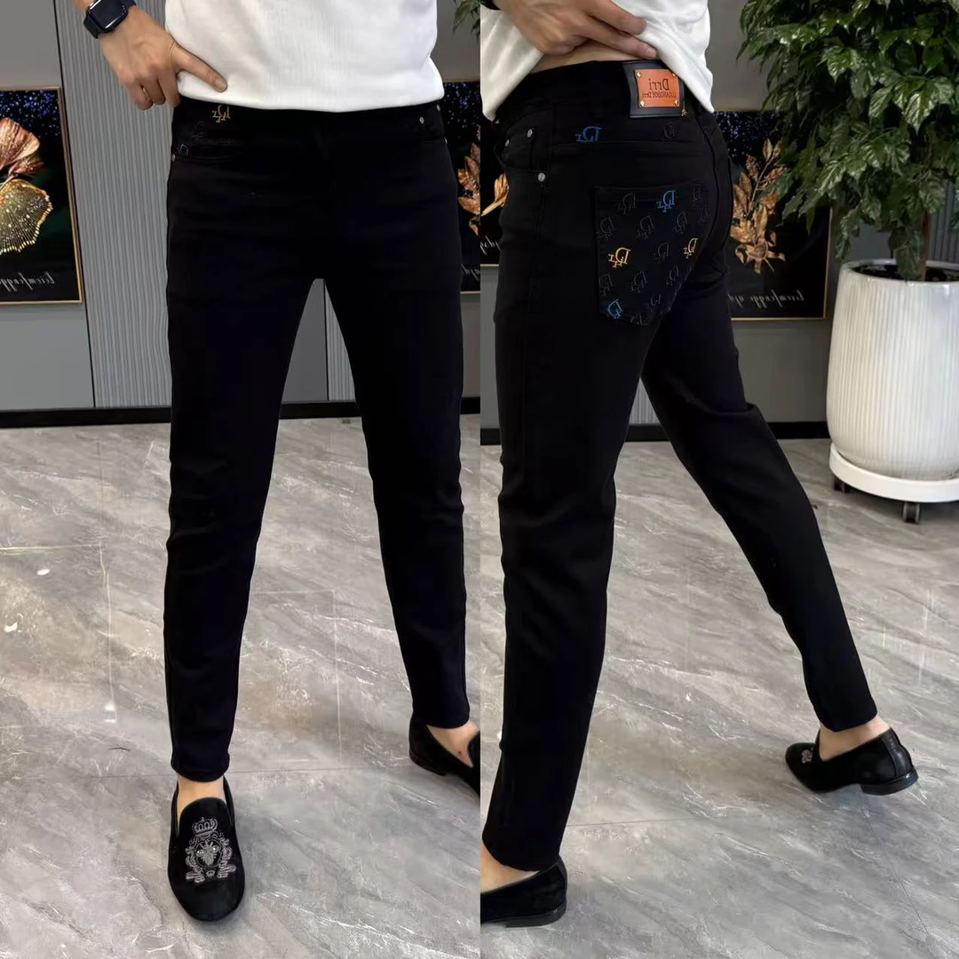 男士秋季男裤潮流刺绣时尚百搭小脚裤牛仔裤男士秋冬款裤子