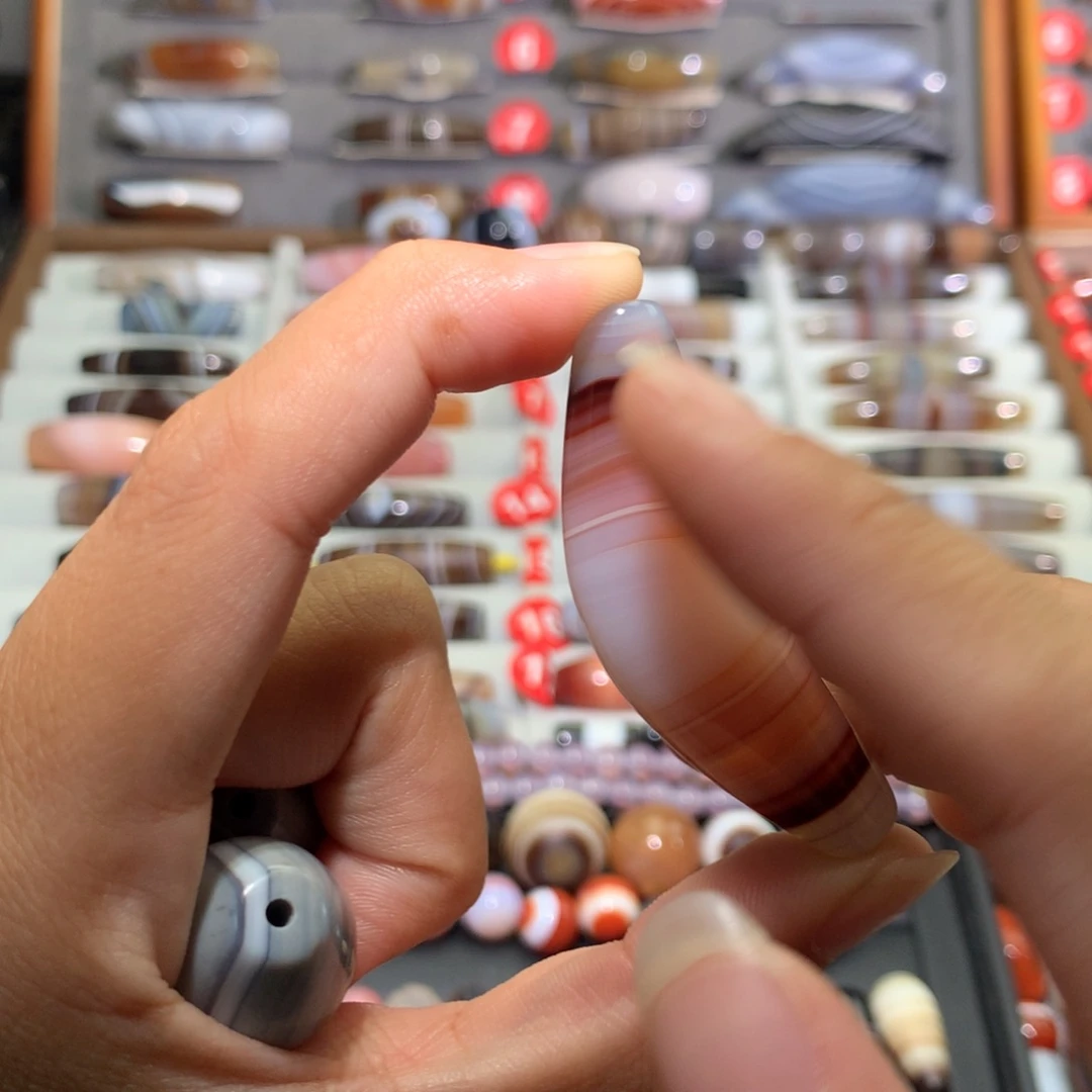 阿****玛瑙/玉髓未镶嵌颈饰