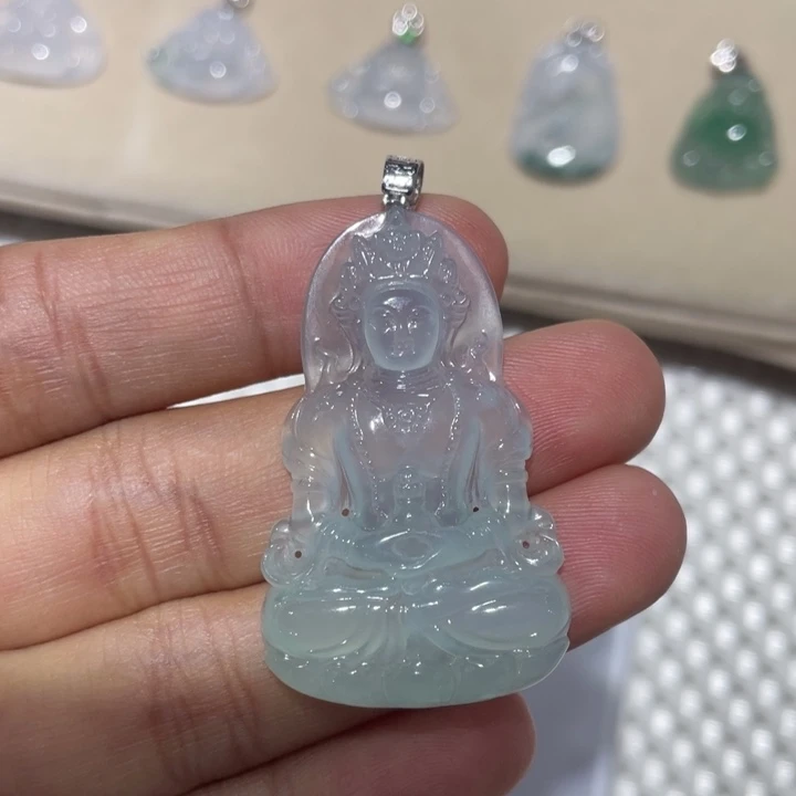 翡翠颈饰18K金镶嵌冰种度母