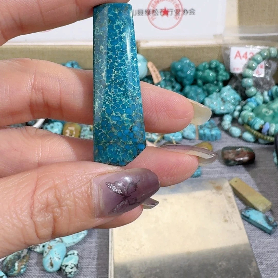 未镶嵌绿松石随型