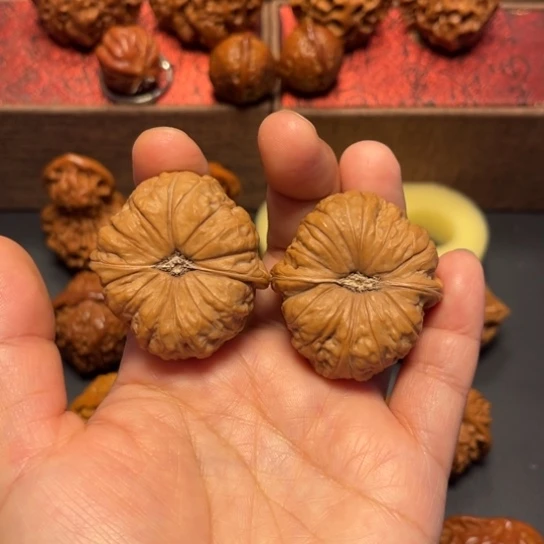 文玩核桃吊坠南瓜墩
