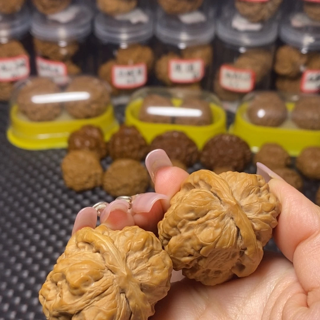 文玩核桃吊坠嘀**噜蛤蟆头