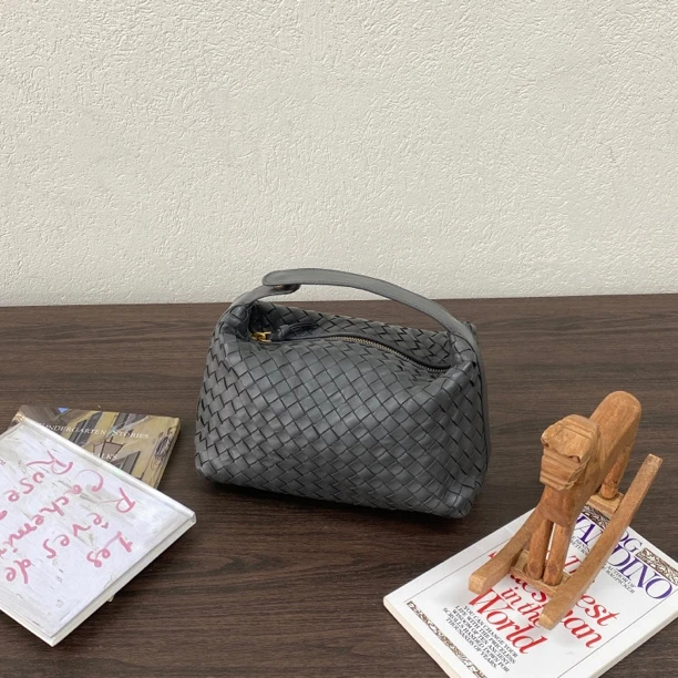90新 BOTTEGA VENETA/葆蝶家 灰色编织饭盒手提包底长21 117639