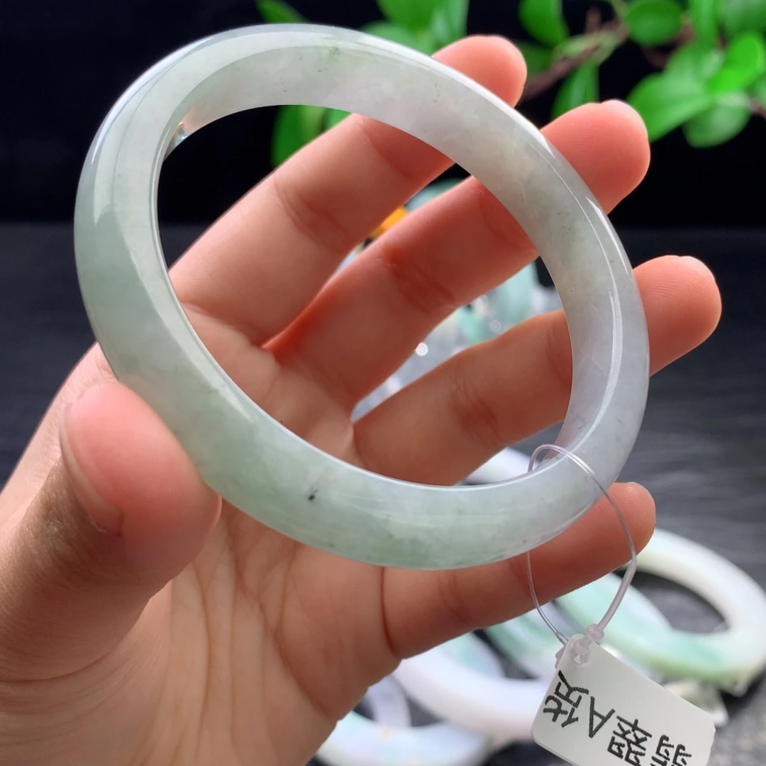 未镶嵌手镯定制翡翠
