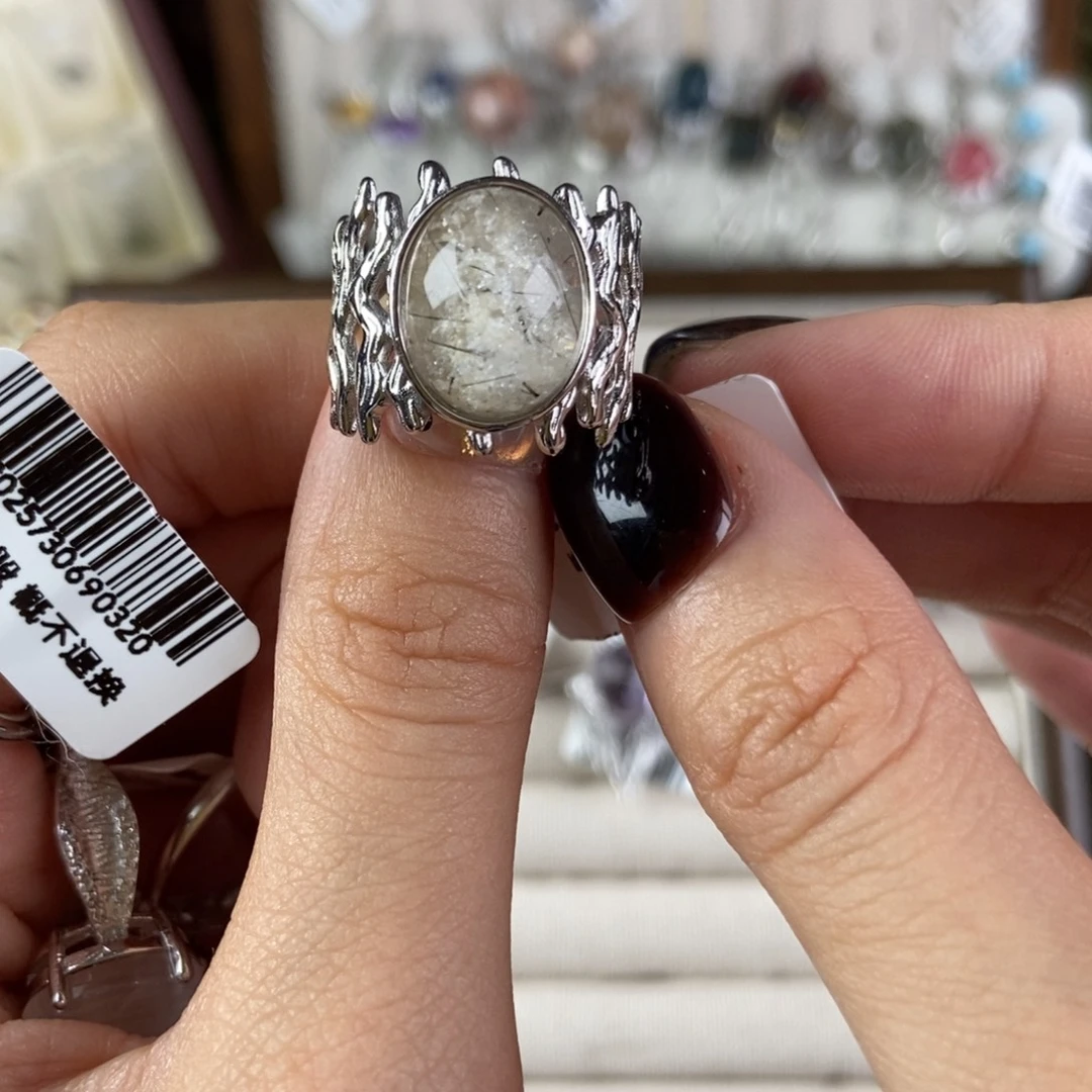 S***N银S925镶嵌戒指烟晶白幽灵穿发