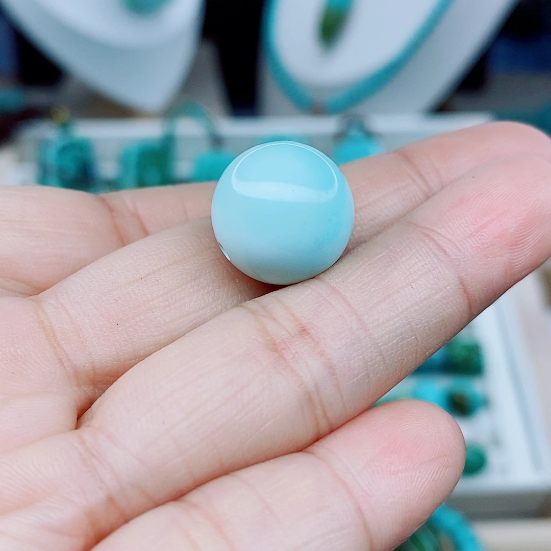 绿松石未镶嵌颈饰