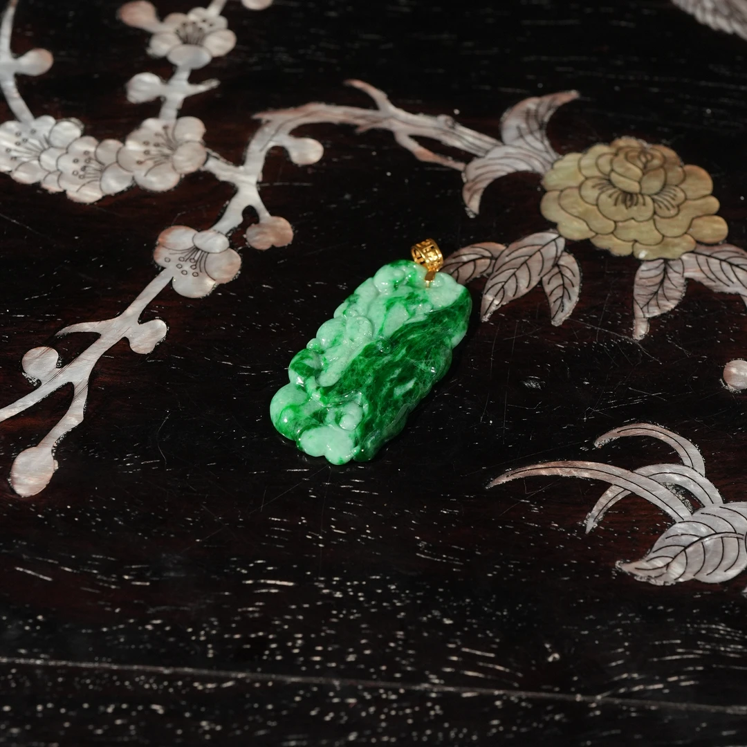 2.10香港王老板-翡翠18k镶嵌吊坠5y155