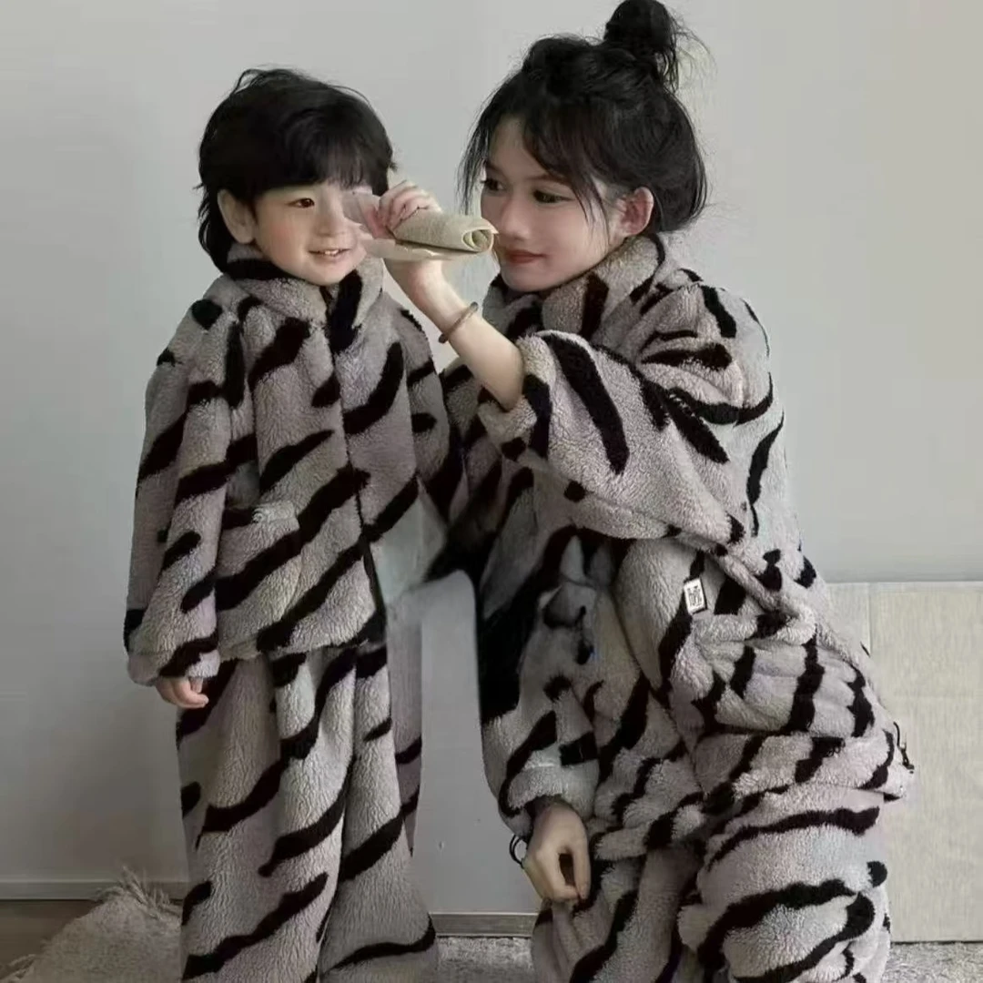 儿童睡衣男女童秋冬季珊瑚绒开衫套装2025新款法兰绒宝宝家居服