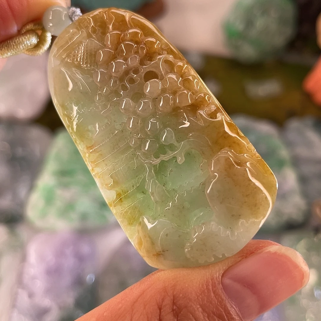 颈饰未镶嵌翡翠山水牌