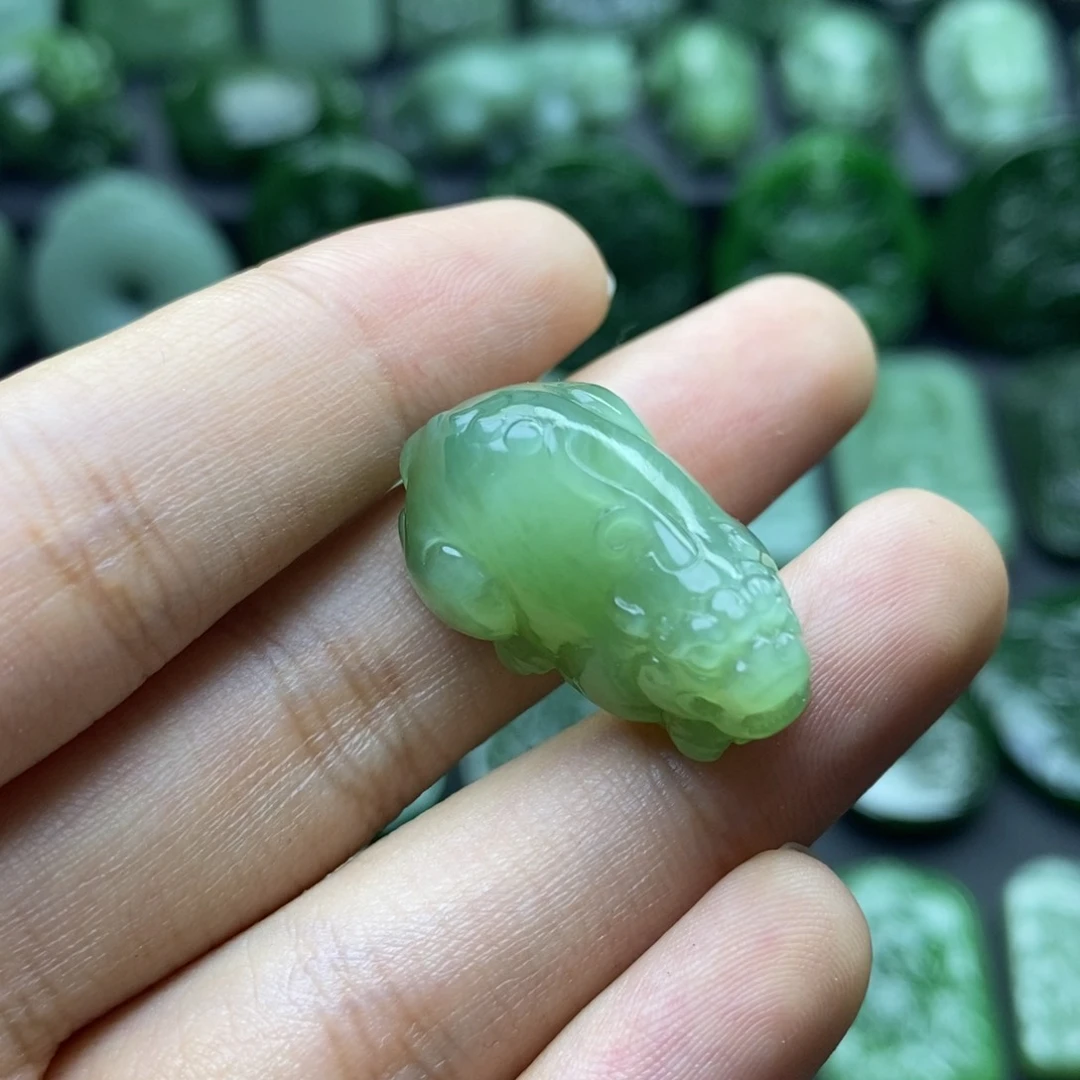 和田玉（碧玉）未镶嵌挂件