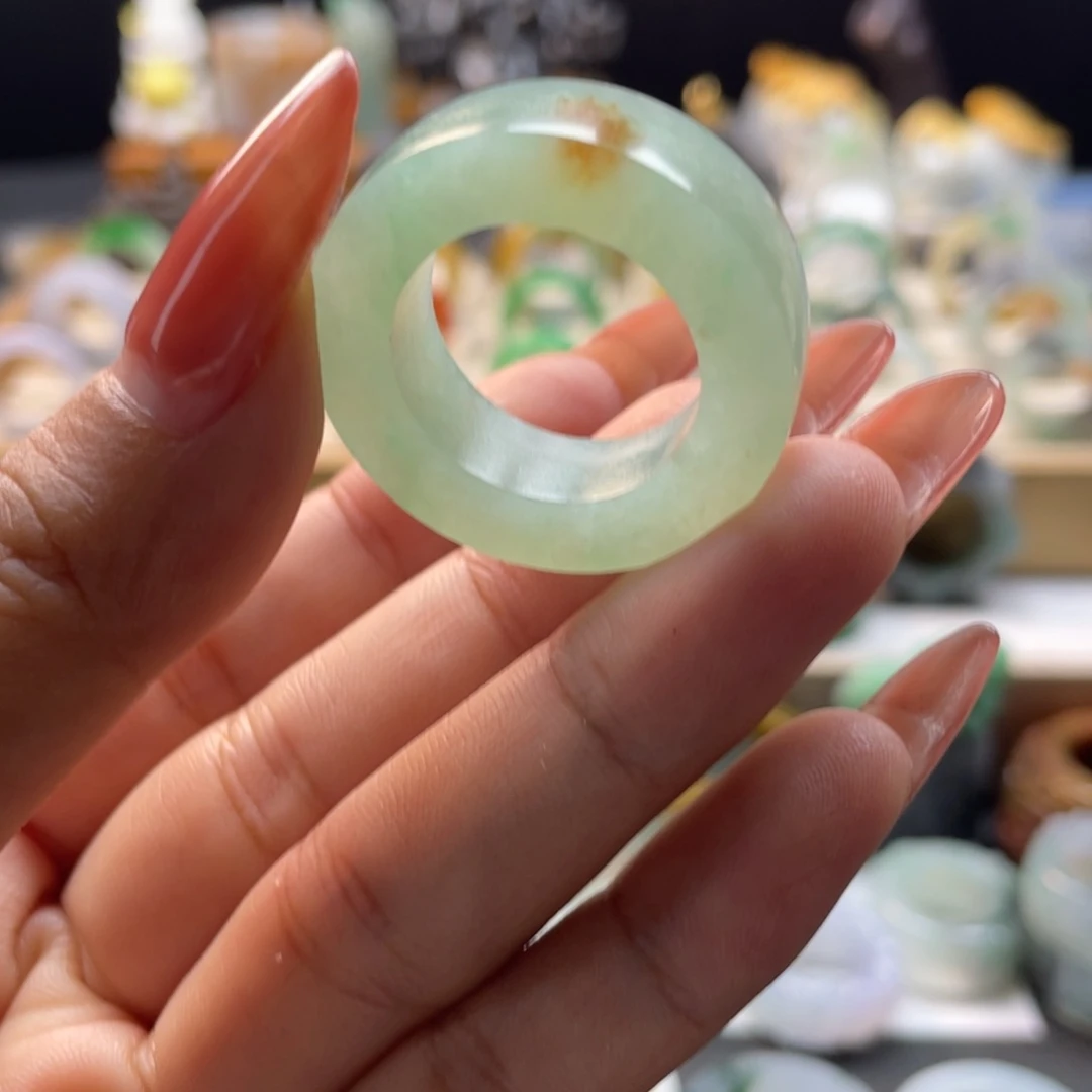 定制翡翠未镶嵌戒指