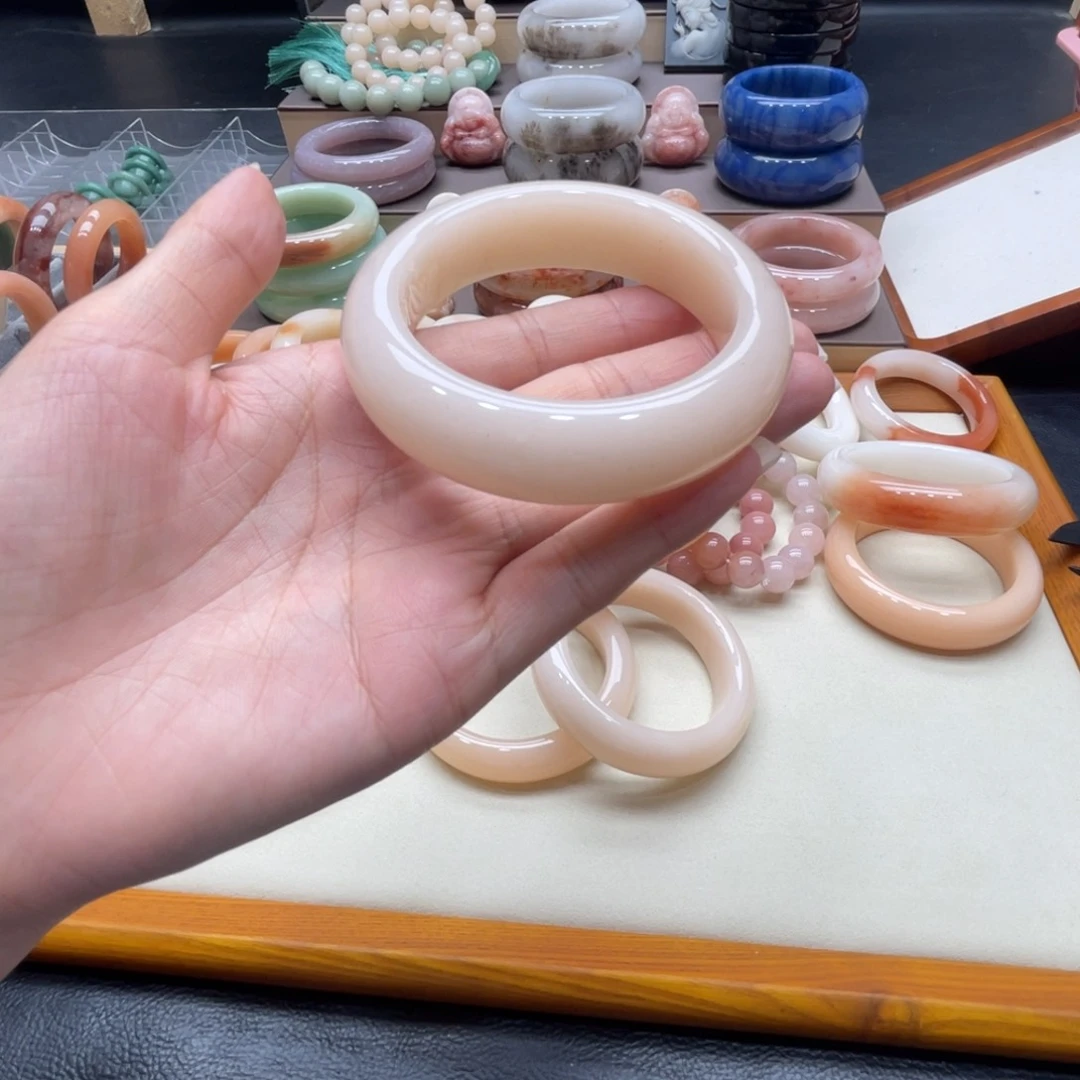 石英质玉手镯未镶嵌咕*川