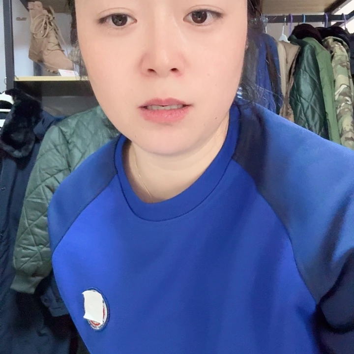 185/112蓝圆。
