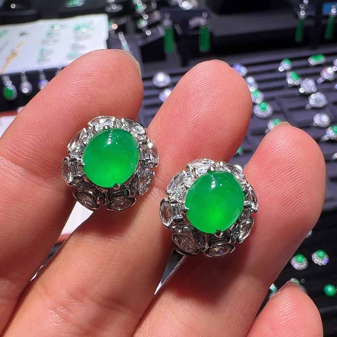 翡翠18K金镶嵌耳饰