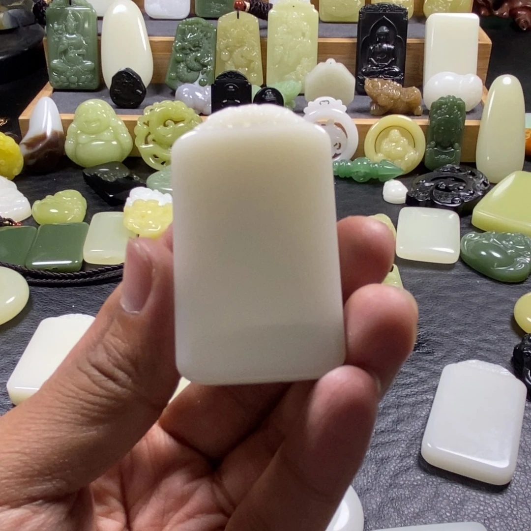 和田玉（青白玉）未镶嵌吊坠(赠链)用****6