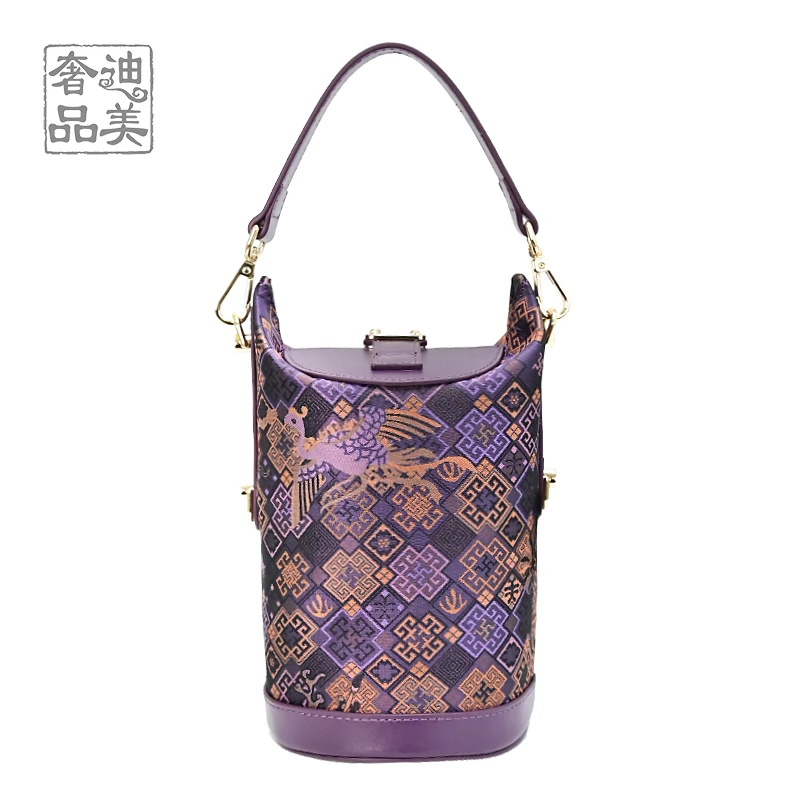 七七-（福泽祥瑞）壮锦-李素英香云纱薯条包水桶手提斜挎包16*18*13