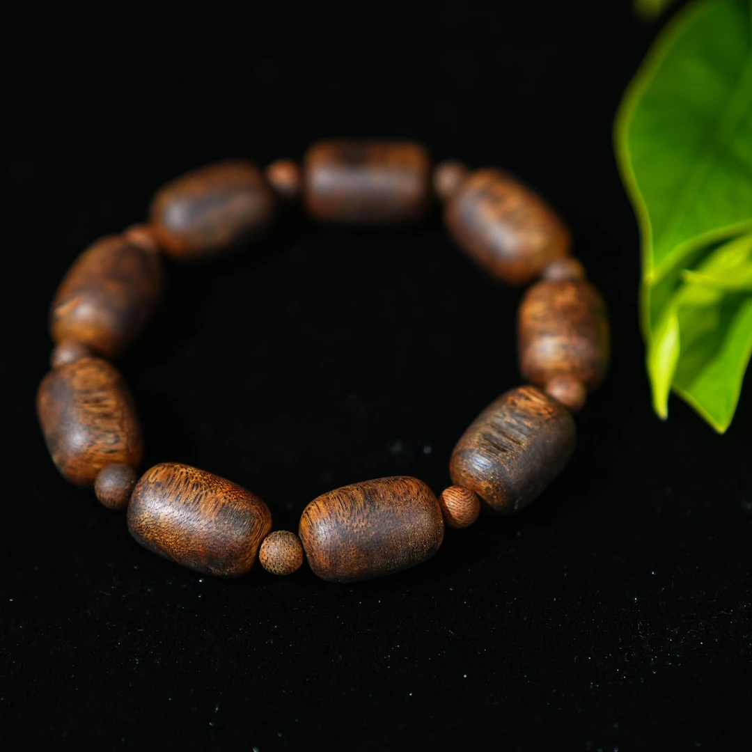 沉香【金奖赛级留疤 】 尖峰岭母树特级留疤1.2单圈多样性发其一