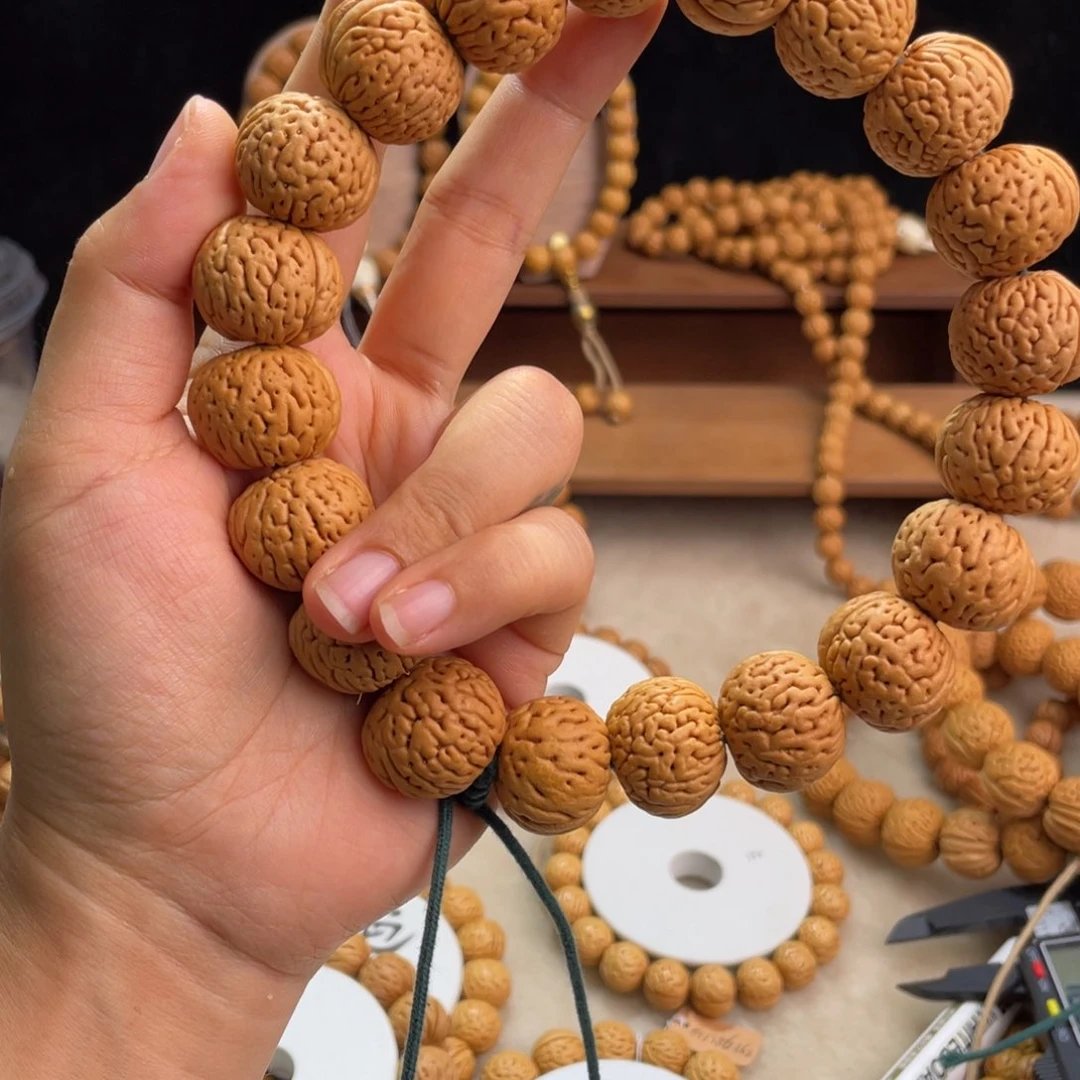 桃核吊坠桃核手持大苹果帝王南瓜肌肉