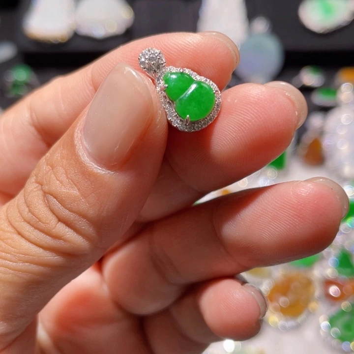 翡翠银S925镶嵌颈饰精品