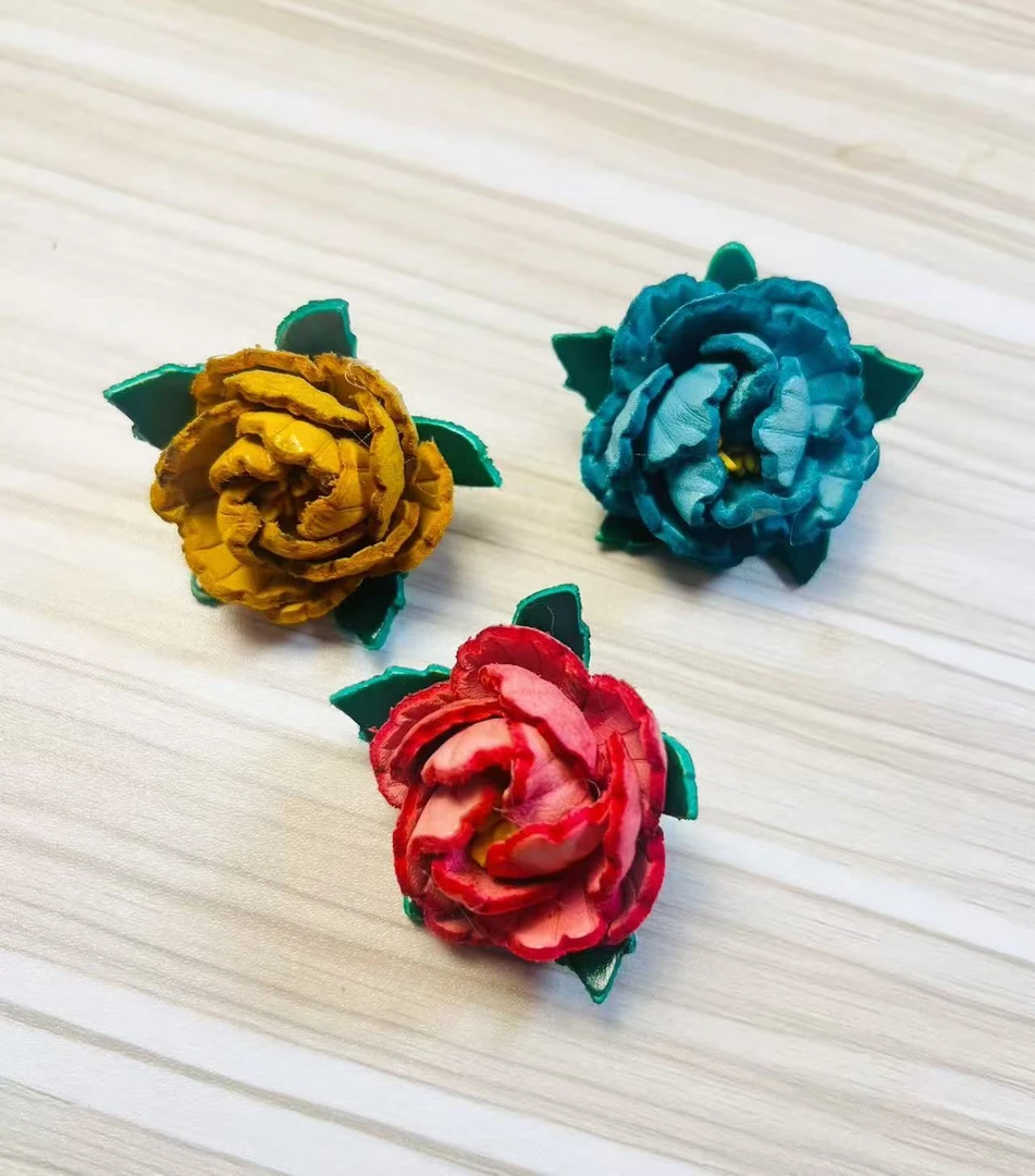 富贵牡丹花真皮胸针挂件