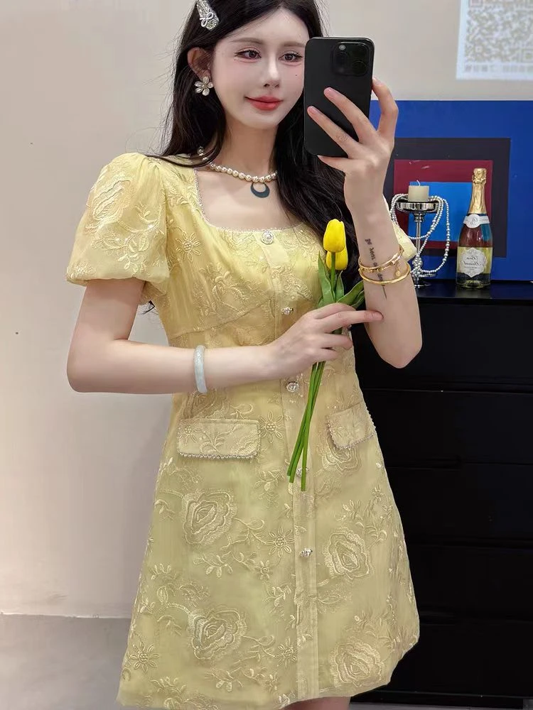 86132夏季法式方领泡泡袖连衣裙