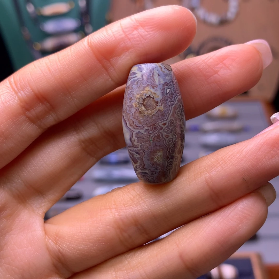 未镶嵌颈饰玛瑙/玉髓大*哥