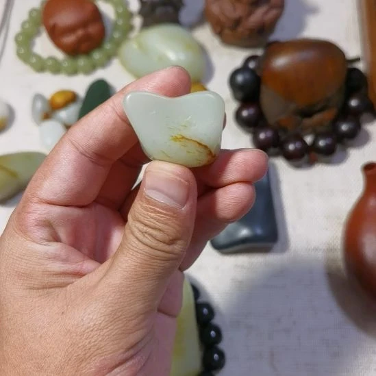 和田玉（糖玉）未镶嵌挂件