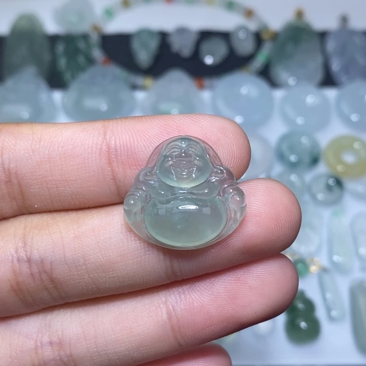 翡翠未镶嵌颈饰冰绿佛公