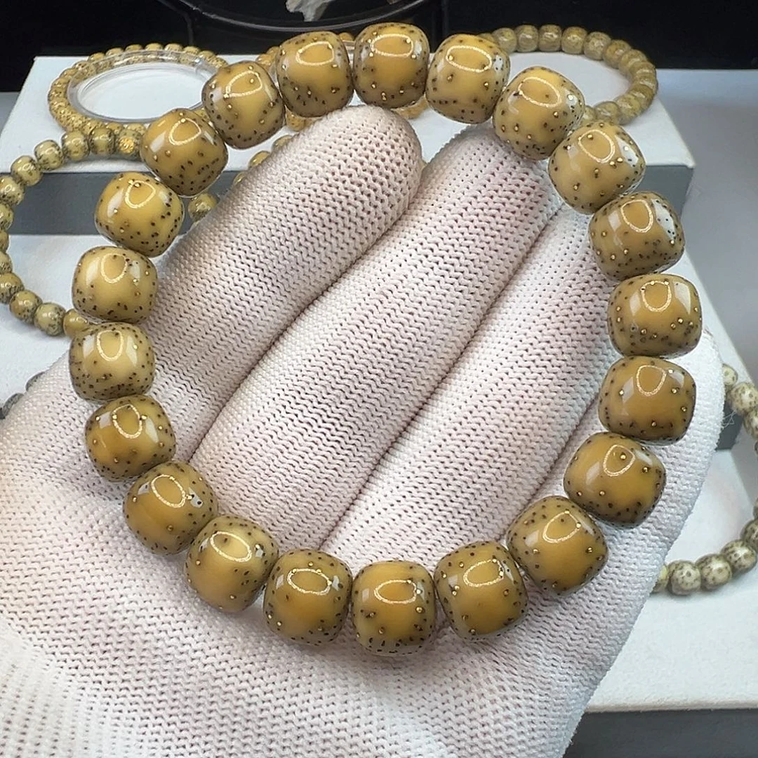 吊坠星月菩提石玉料11×10侧留白暗金古铜