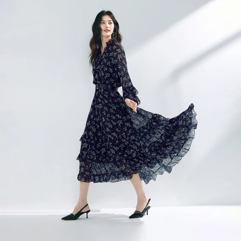 伊芙丽黑色系带木耳领蛋糕下摆百搭仙女连衣裙冬欧若风收腰裙子